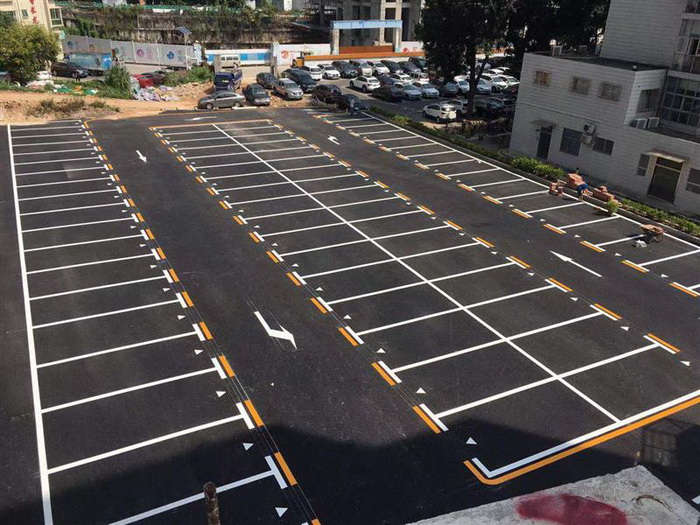 停車位規(guī)劃劃線